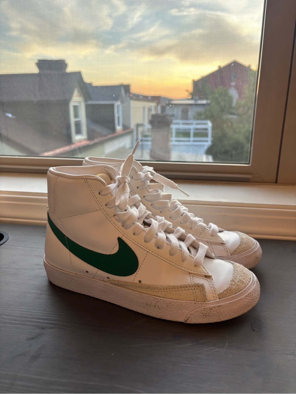 Nike Men’s White High-Top Sneakers with Green Swoosh